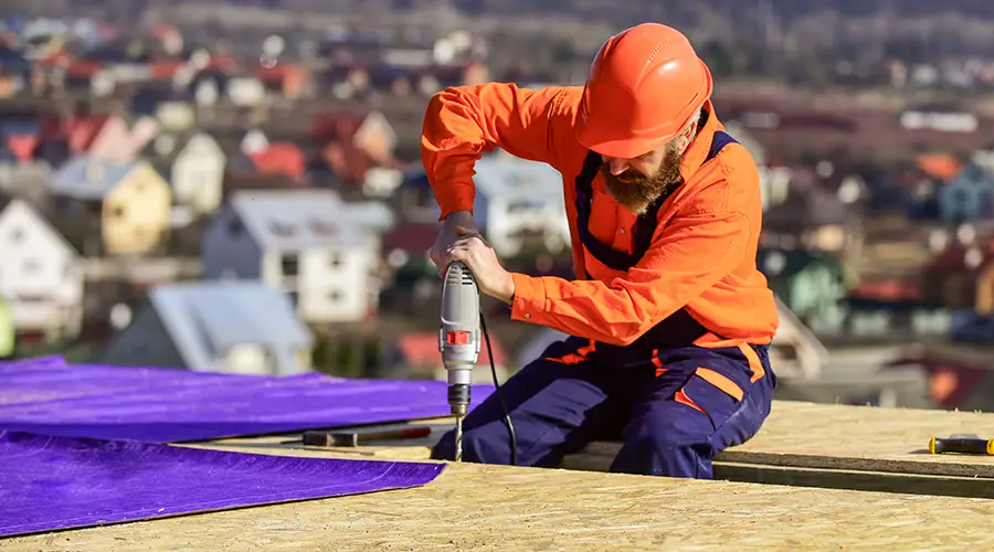 Roof Repair vs Roof Replacement: Which One Do You Need