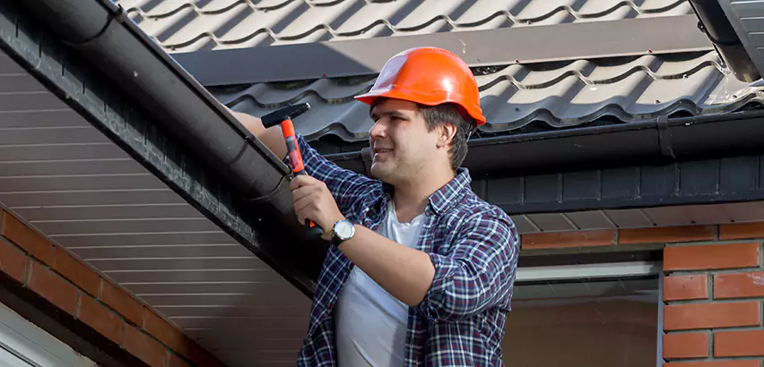 Gutter Fascia Repair in Elgin